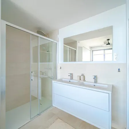 Lucy Sea View Appartement *